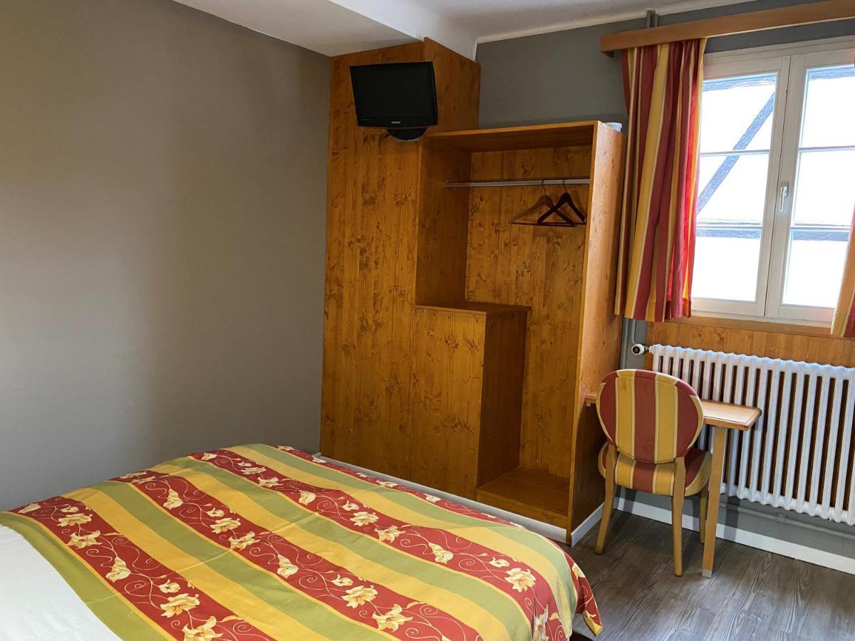 ריקוויר Hotel Au Cerf מראה חיצוני תמונה