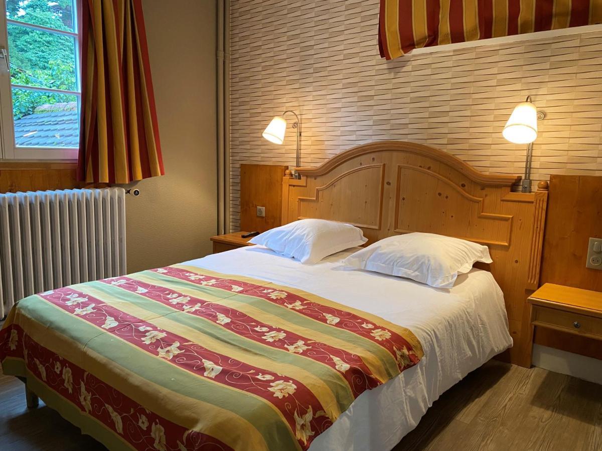 ריקוויר Hotel Au Cerf מראה חיצוני תמונה